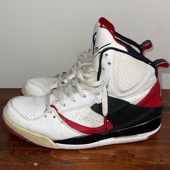 [Nike] Nike Air Jordan Flight 45 High Varsity  - White/Red/Black - Picture 4 of 7